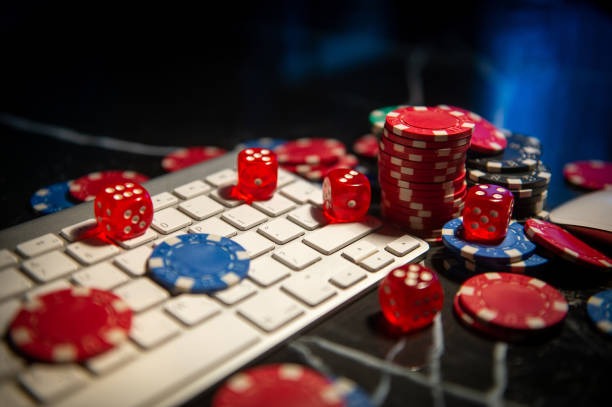 Roulette table with live dealer
